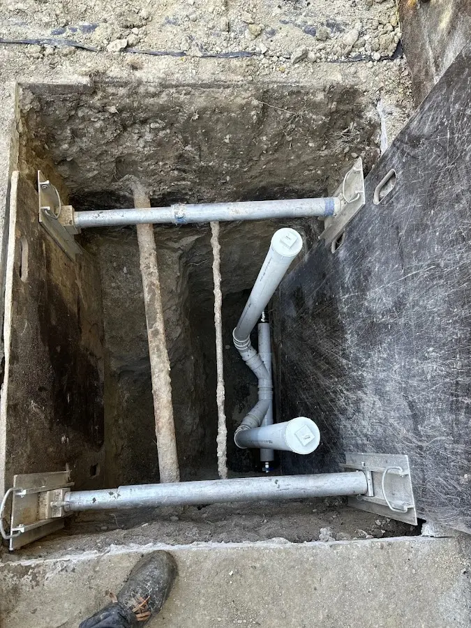 Experienced plumber completing Dishwasher Repair work in Stock Island